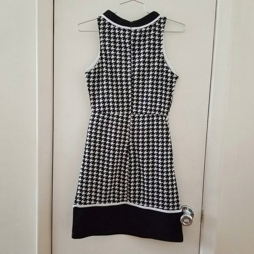 Houndstooth Black Contrast Scoop Neck Dress - Picture 2 of 6